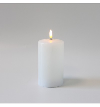 LED Bloklys 12,5cm høj, smelte-look, flammeeffekt - Ø7,5cm, 12,5cm høj, virker m. fjernbetj, timer, ægte stearin