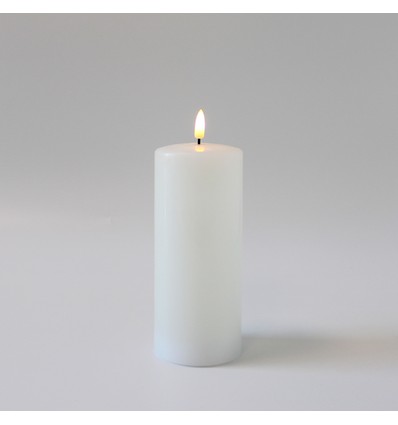 LED Bloklys 17,5cm høj, smelte-look, flammeeffekt - Ø7,5cm, 17,5cm høj, virker m. fjernbetj, timer, ægte stearin