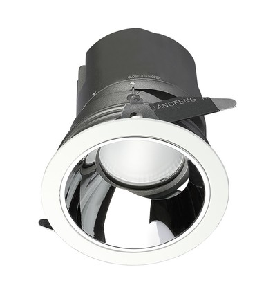 35W Ø16cm LED hotel downlight, RA95 - 2300lm, 0-27° justerbar spredning, sølv reflektor, Hul: Ø15cm