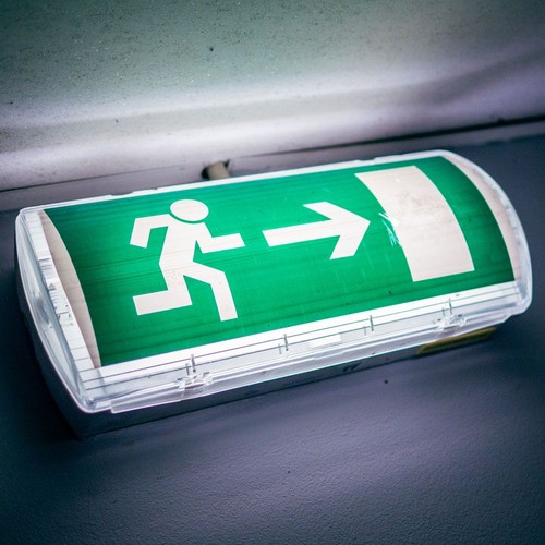 V-Tac Nødbelysning / Exit skilt, 3W - Udgangslys, inkl. batteri og piktogrammer, Fjernbetjening til trådløs test