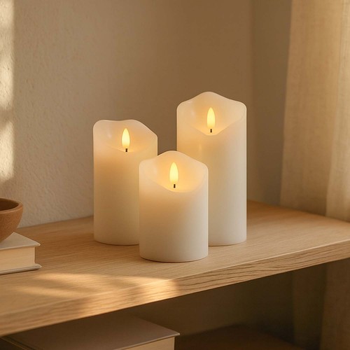 Sæt LED Bloklys 10cm høj, flammeeffekt, hvid - Ø7,5cm, 10/12,5/15cm høj, virker m. fjernbetj, timer, ægte stearin