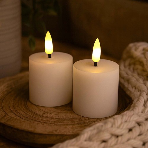 LED Bloklys, 2 stk, flammeeffekt, hvid - 5cm høj, Ø5cm, virker med fjernbetj, ægte stearin