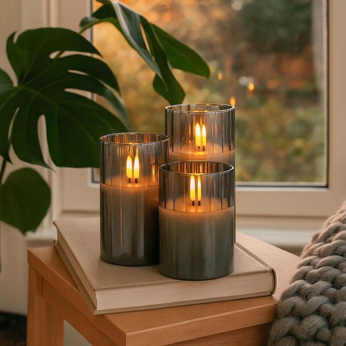 LED Bloklys sæt i røgfarvet glas Ø7,5cm, 3 stk, flammeeffekt - Inkl. fjernbetjening og timer, 10/12,5/15cm høj, ægte stearin