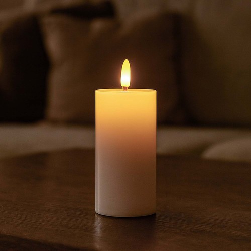 LED Bloklys 10cm høj, flammeeffekt, hvid - Ø5cm, 10cm høj, virker m. fjernbetj, timer, ægte stearin