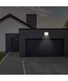 10W LED projektør med sensor - 120lm/W, sort, IP65 udendørs