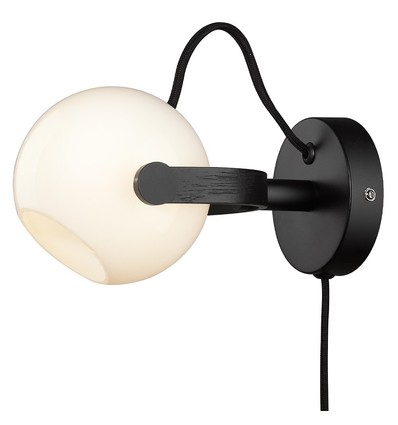 Halo Design - D.C Væglampe Ø12 G9, Opalic m. eg-sort